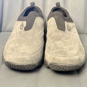 Propet Gray Wash and Wear Women's Slip-On EUC Sz 10.5